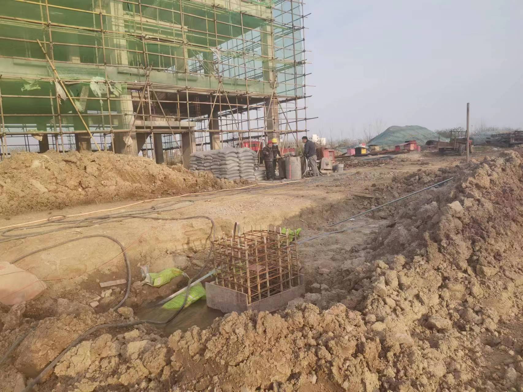 秀英当桥梁出现裂缝的时候应该及时加固修补